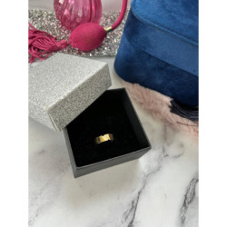 1164 Pierścionek obrączka szeroka CYRKONIE r 9/19