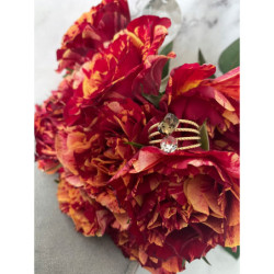 1048 Pierścionek obrączka roz 7/17 8/18 kamienie