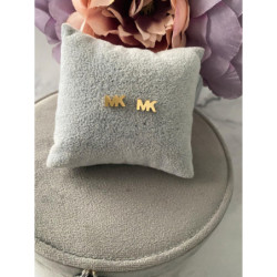 547 Kolczyki wkrętki sztyfty literki MK stal 316