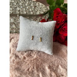 Kolczyki wkrętki sztyfty literki litery I stal 316