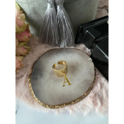 1196 Szeroka obrączka z LITERKĄ A roz 7/17 8/18