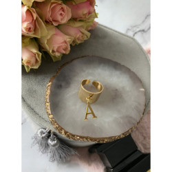 1196 Szeroka obrączka z LITERKĄ A roz 7/17 8/18