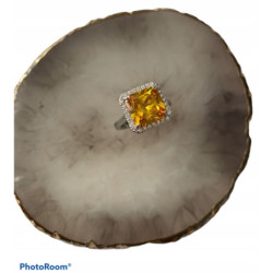 554 Pierścionek duże złote...