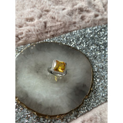 554 Pierścionek duże złote żółte oczko cyrkonia