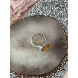 554 Pierścionek duże złote żółte oczko cyrkonia