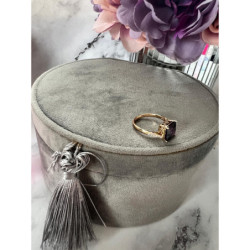 897 Pierścionek CYRKONIE KAMEŃ FIOLETOWY r 10/20mm